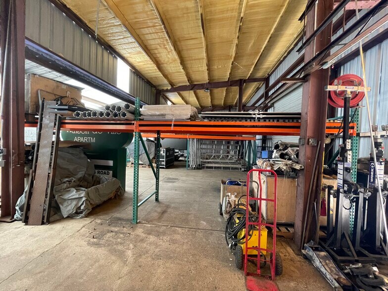 More Photos Of 7636 Clarewood Dr, Houston Industrial For Sale