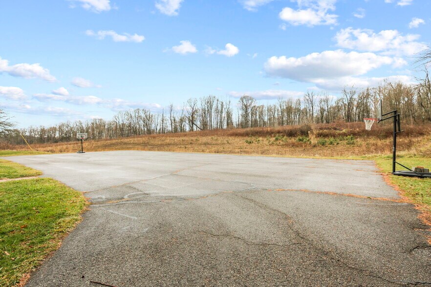 More Photos Of 5734 Durbin Rd, Bellville Specialty For Sale