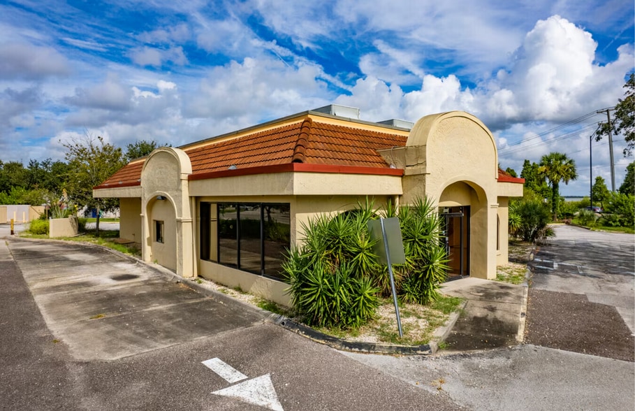 Primary Photo Of 1855 E Memorial Blvd, Lakeland Fast Food For Sale