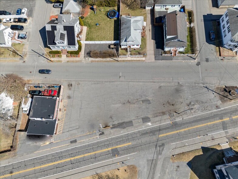 More Photos Of 1015 Lakeview Ave, Dracut General Retail For Sale