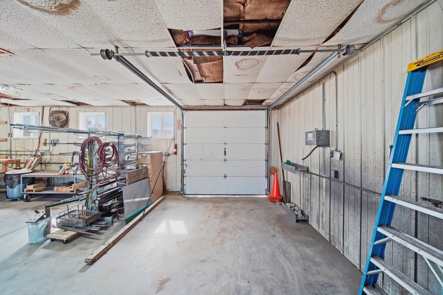 More Photos Of 208 Irwin St, Brooklyn Manufacturing For Sale