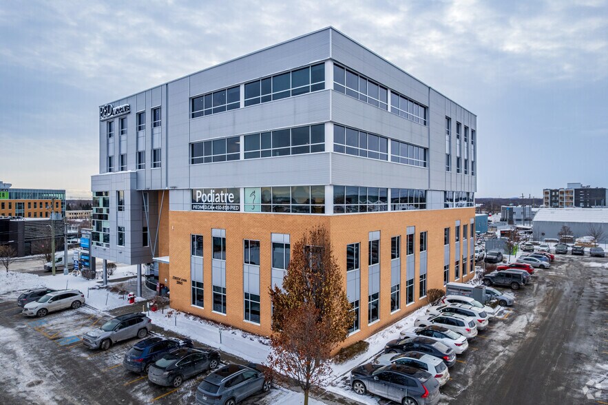 More Photos Of 20845 Ch De La Côte N, Boisbriand Office For Lease