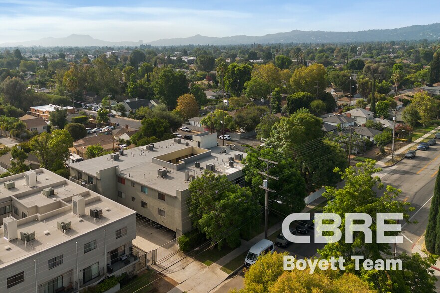 More Photos Of 6590 Hazeltine Ave, Van Nuys Apartments For Sale