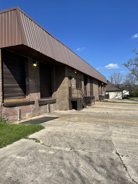 More Photos Of 816-824 2nd Ct W, Birmingham Manufacturing For Lease