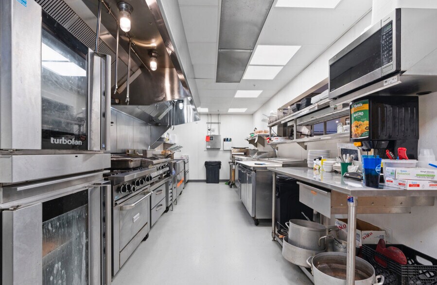 More Photos Of 100 Saddle Rdg, Portage Restaurant For Sale