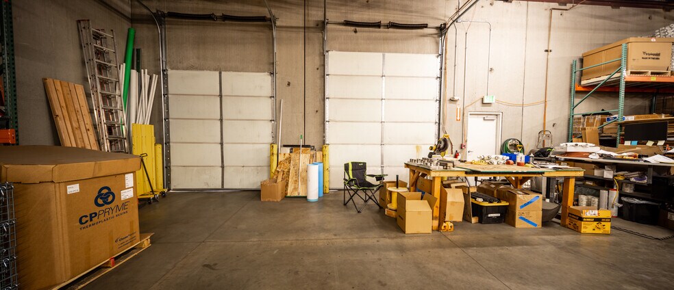 More Photos Of 6586 S Kenton St, Centennial Showroom For Lease