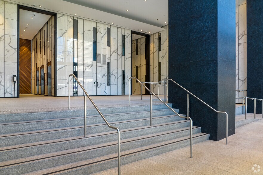 More Photos Of 480 University Ave, Toronto Office For Lease