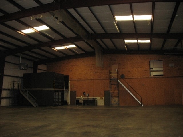 More Photos Of 4300 Business Park Ct, Lilburn Distribution For Lease