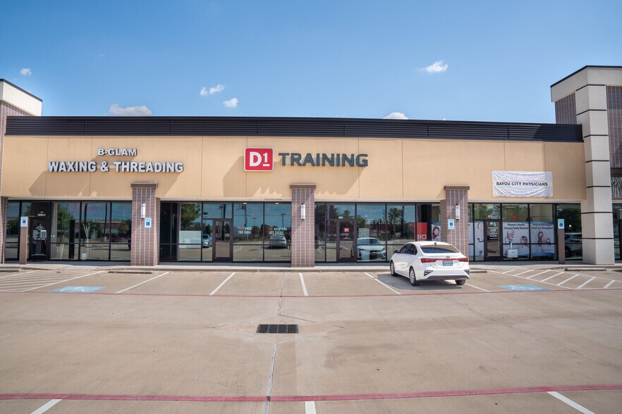 More Photos Of 8701 W Rayford Rd, Spring Storefront Retail Office For Lease