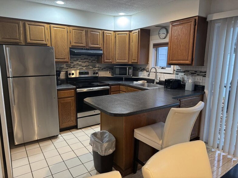More Photos Of 136 W Grand Ave, Old Orchard Beach Hotel For Sale