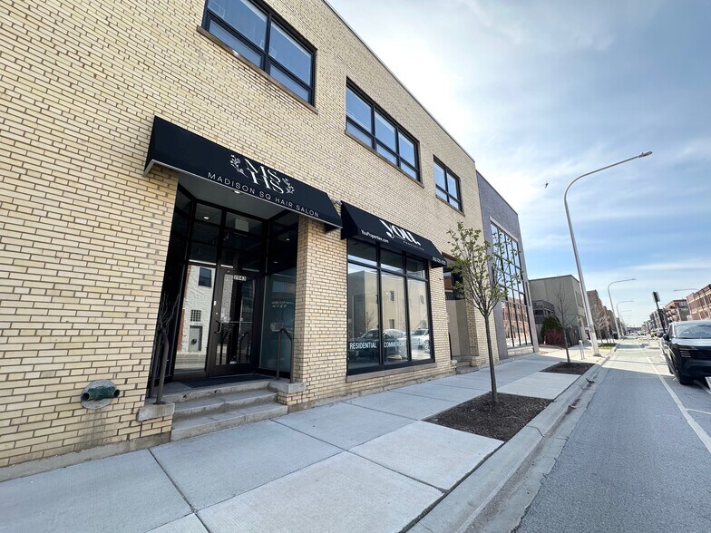 More Photos Of 2041-2049 W Grand Ave, Chicago Loft Creative Space For Lease