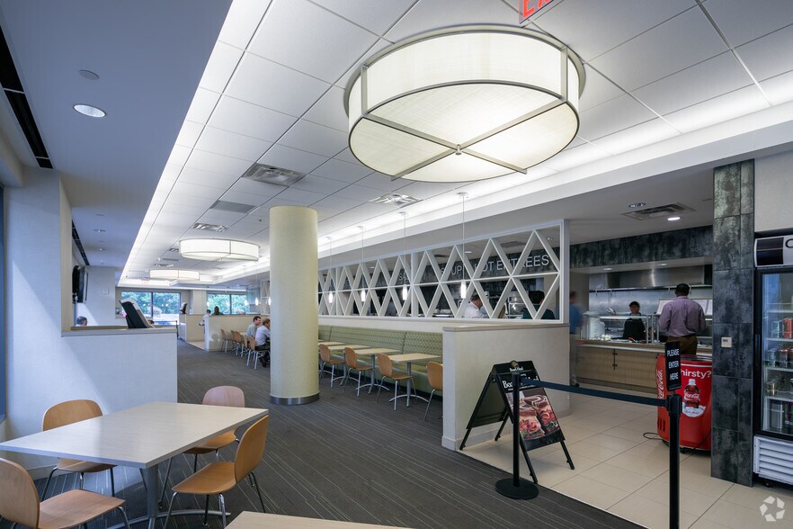 More Photos Of 3200 Windy Hill Rd SE, Atlanta Office For Lease