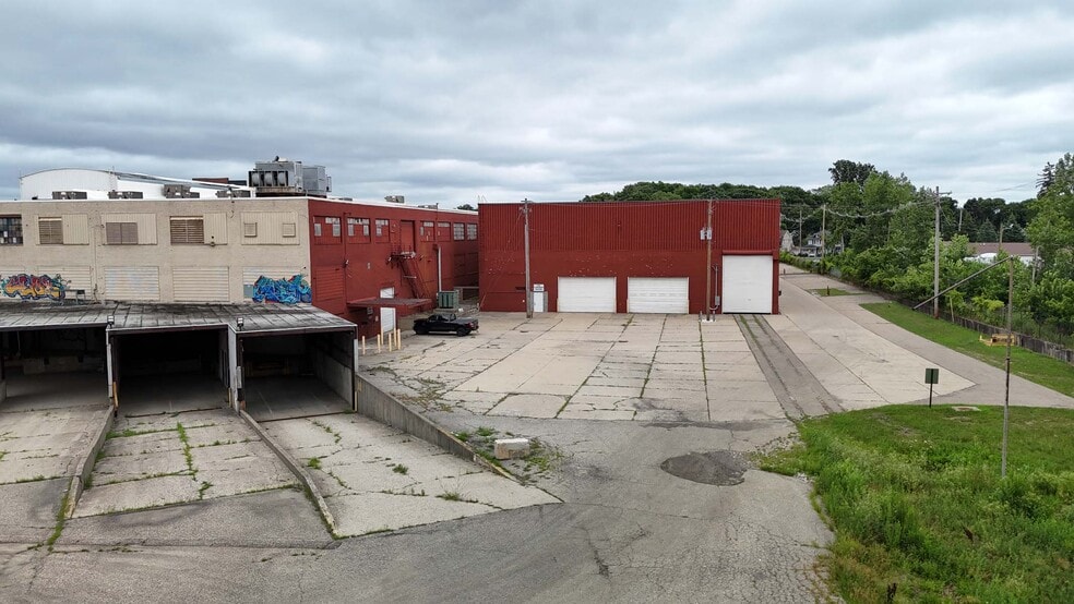 More Photos Of 2120 S Washington Ave, Lansing Warehouse For Sale