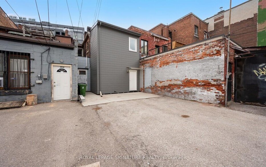 More Photos Of 2953 Dundas St W, Toronto Storefront Retail Residential For Lease