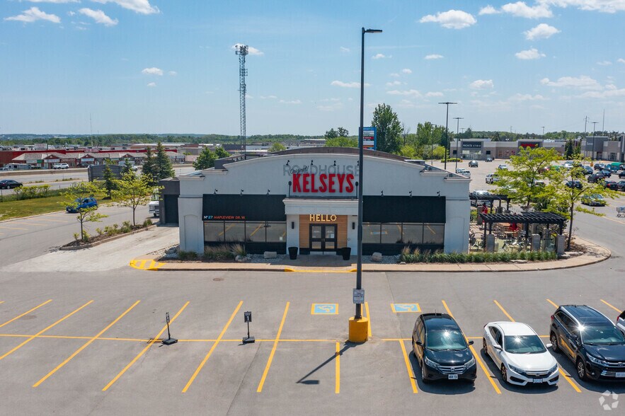 More Photos Of 35 Mapleview Dr W, Barrie Unknown For Lease