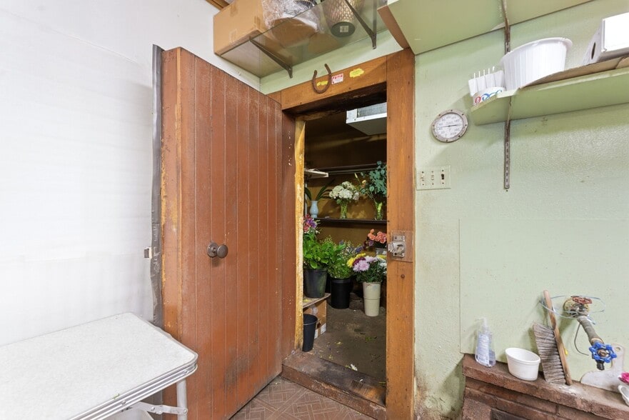 More Photos Of 630 Florida Grove Rd, Perth Amboy Apartments For Sale