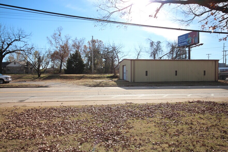 More Photos Of 2318 Charles Page Blvd, Tulsa Warehouse For Sale