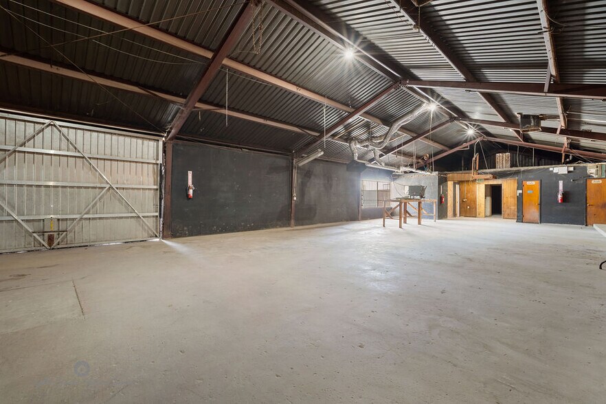 More Photos Of 200 E 19th St, Bakersfield Manufacturing For Sale