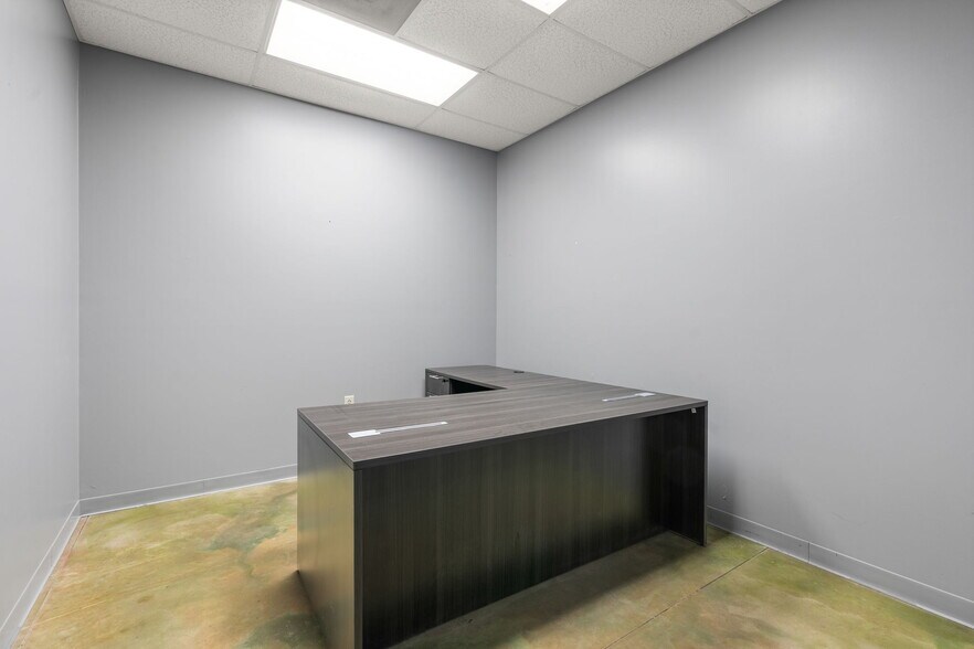 More Photos Of 2200 Sciaaca Rd, Spring Office For Sale