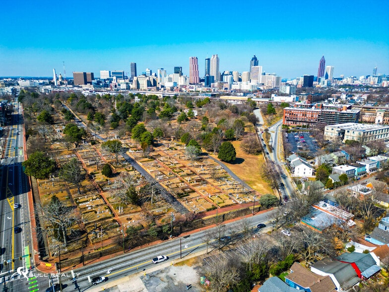 More Photos Of 242 SE Boulevard, Atlanta Restaurant For Sale