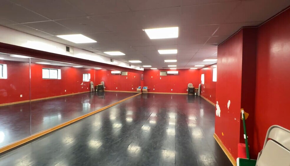 More Photos Of 133-59 242nd St, Rosedale Service For Sale