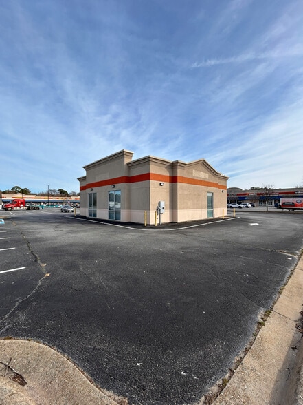 More Photos Of 4040 Victory Blvd, Portsmouth Unknown For Lease