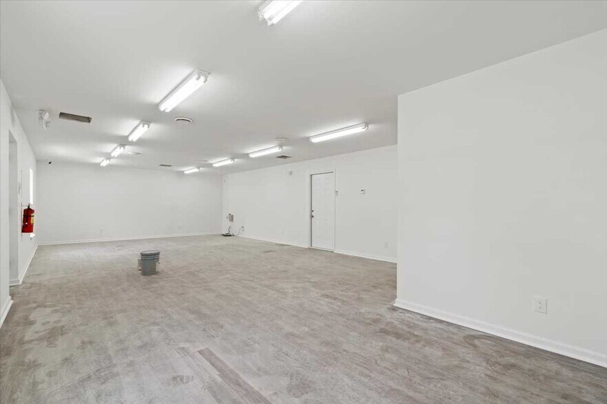 More Photos Of 4170 County Road 218, Middleburg Medical For Sale