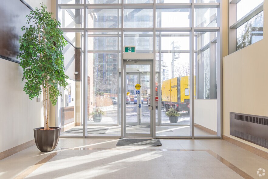 More Photos Of 73 Bayly St W, Ajax Apartments For Lease