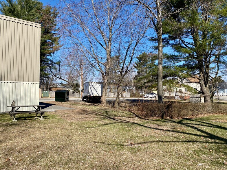 More Photos Of 15 Paul St, Brunswick Manufacturing For Lease