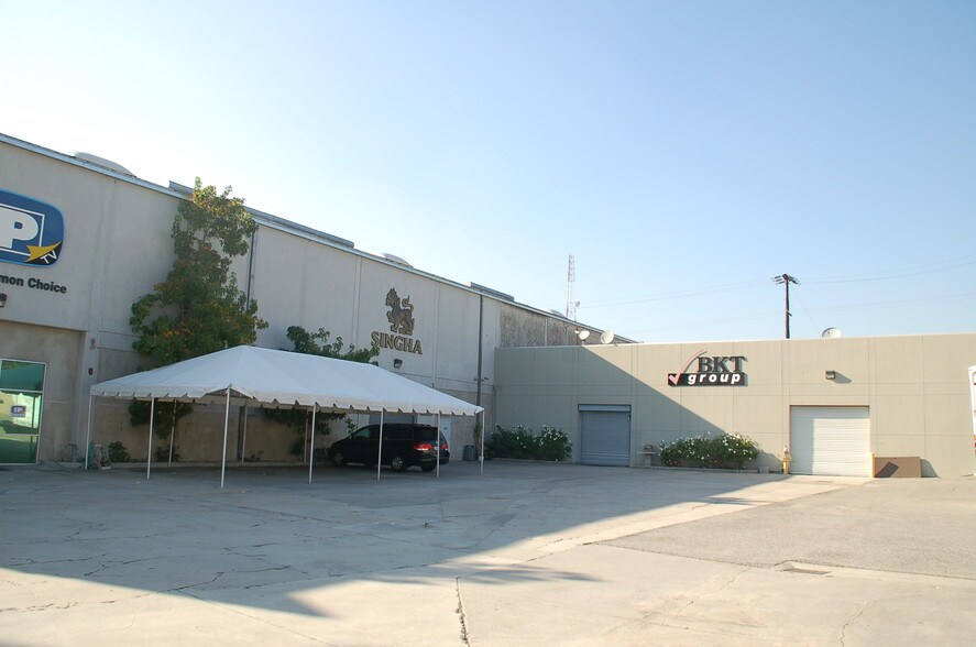 More Photos Of 3235 N San Fernando Rd, Los Angeles Warehouse For Lease