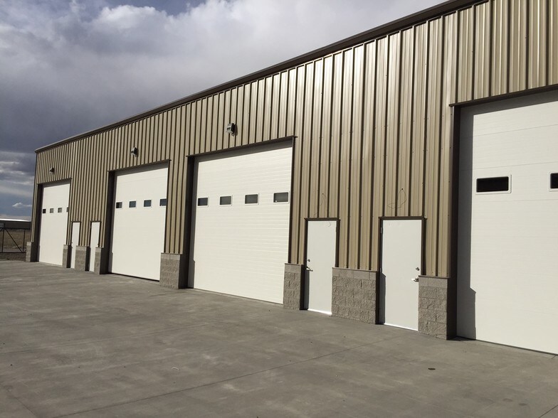 More Photos Of 711 Blackhawk St, Billings Service For Lease