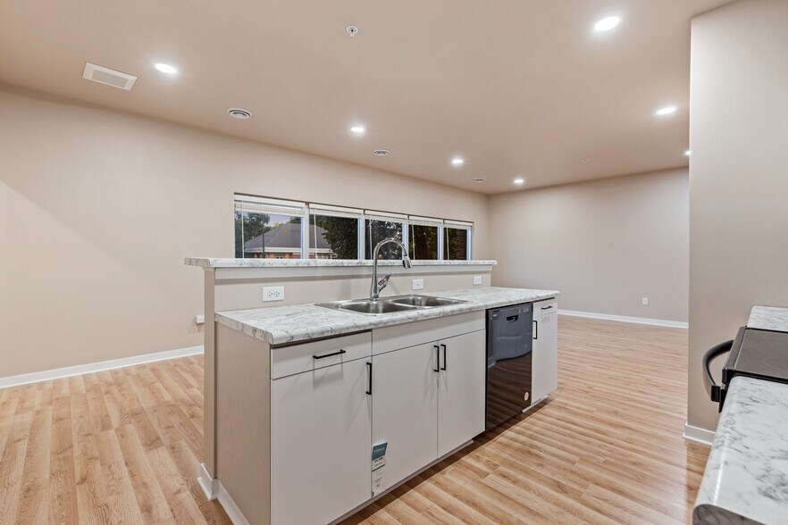 More Photos Of 810 4th Ave S, Moorhead Apartments For Sale