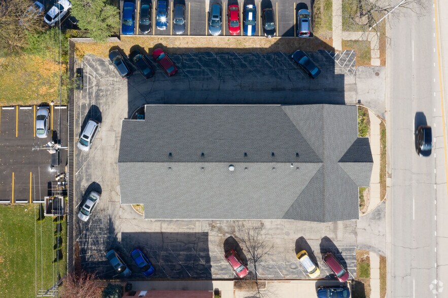 More Photos Of 1040 S Arlington Heights Rd, Arlington Heights Office For Lease