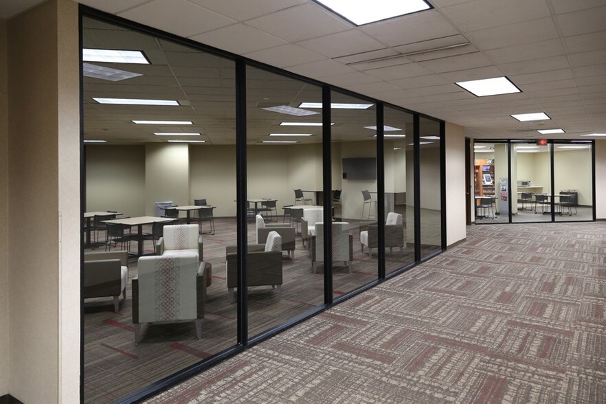 More Photos Of 10850 W Park Pl, Milwaukee Office For Lease