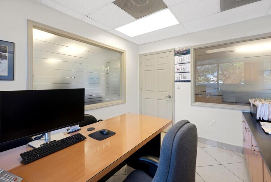More Photos Of 7860 NW 46th St, Doral Distribution For Lease