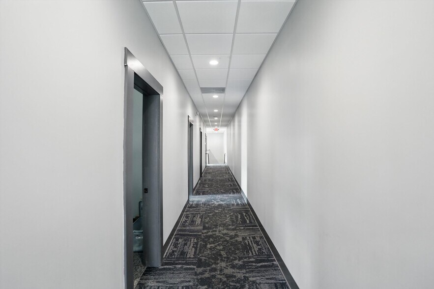 More Photos Of 164 E Jefferson St, Franklin Office For Sale