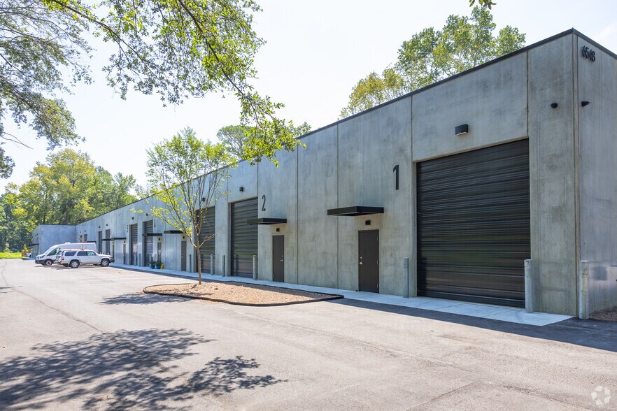 More Photos Of 6548 Ward Ave, Charleston Light Distribution For Lease