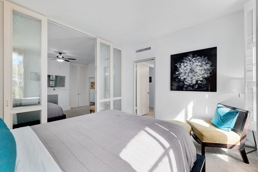 More Photos Of 410 E 6th St, Austin Loft Creative Space For Lease