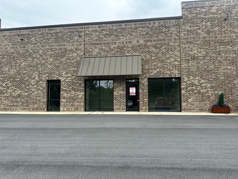 Primary Photo Of 4830 Marsett Pky, Cumming Light Manufacturing For Lease
