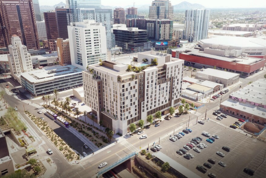 More Photos Of 1 W Madison St, Phoenix General Retail For Lease