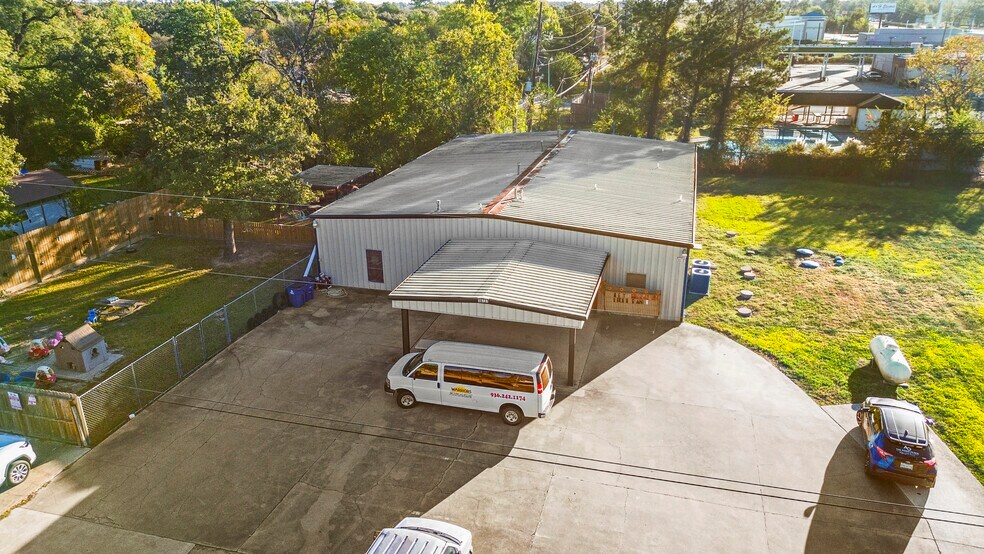 More Photos Of 16737 Sprawling Oaks Dr, Conroe Daycare Center For Sale