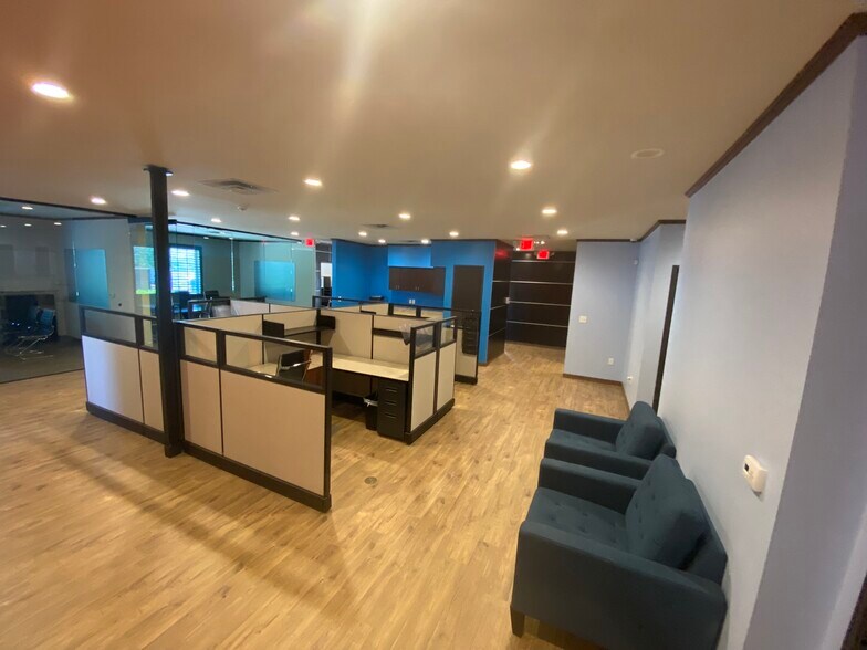 More Photos Of 1050 W Campbell Rd, Richardson Medical For Sale