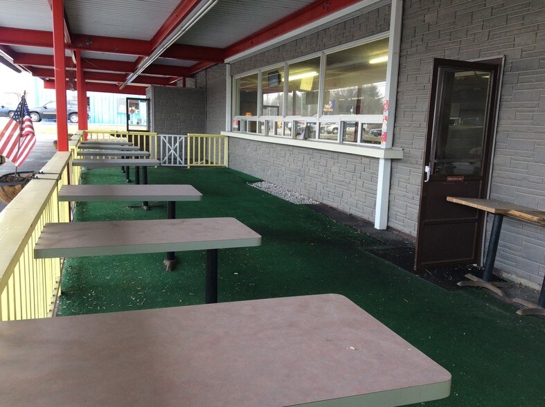 More Photos Of 384 Quaker Rd, Queensbury Restaurant For Sale