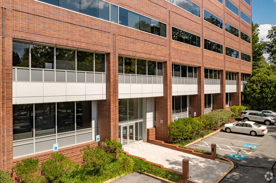 More Photos Of 18310 Montgomery Village Ave, Gaithersburg Coworking Space