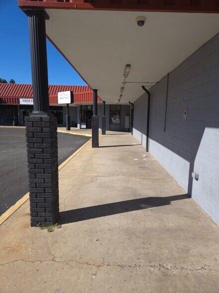 More Photos Of 43 E Bridge St, Spring City Unknown For Lease