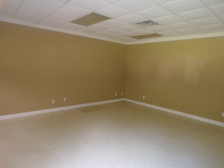 More Photos Of 2991 New Hopewell Rd, Hartsville Industrial For Lease