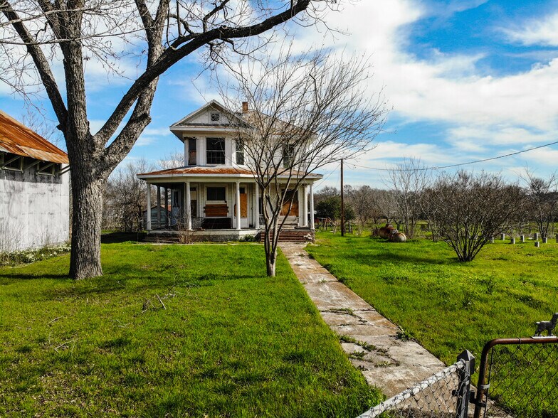 More Photos Of Hwy 21, Uhland Land For Sale