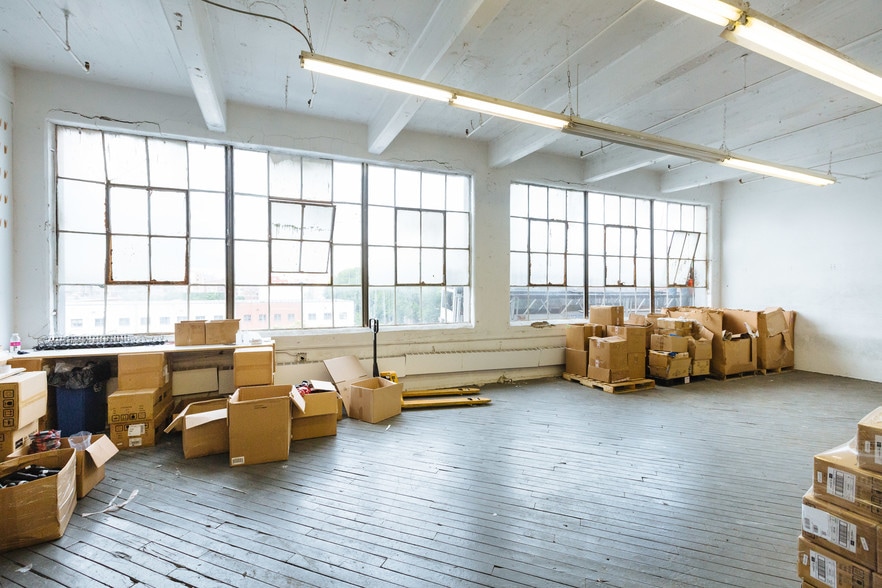More Photos Of 544-560 Park Ave, Brooklyn Manufacturing For Lease