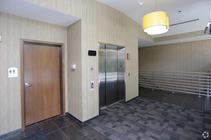 More Photos Of 14411 Excelsior Blvd, Minnetonka Apartments For Lease