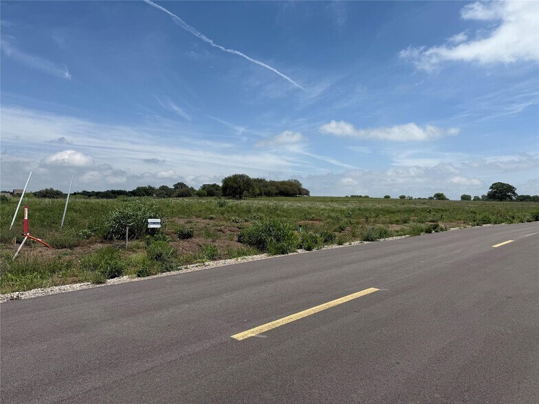 More Photos Of TBD Yawney Dr, Lipan Land For Sale